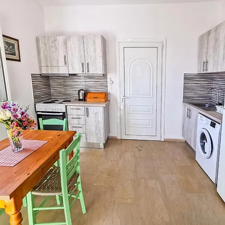 Elena Apartmanhotel Kalámi